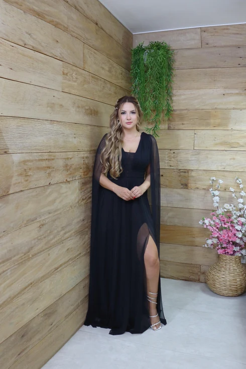 Vestido três listras pequenas com capa VESTIDO DE FESTA Gala Nobre Moda Festa