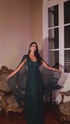 petra-native-video: 5981b472-2bde-4ada-b896-44b024fa2e92 - Vestido Três Listras Pequenas com Capa